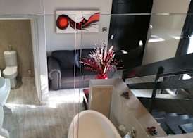 Waterfalls Boutique Hotel 5