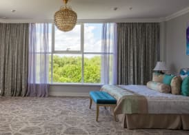 Bristol Central Park Hotel 4