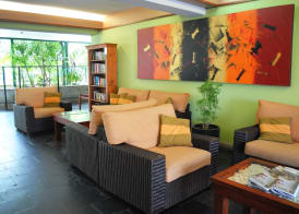 Bay Village Tropical Retreat 4