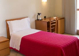 Parini Hotel 4