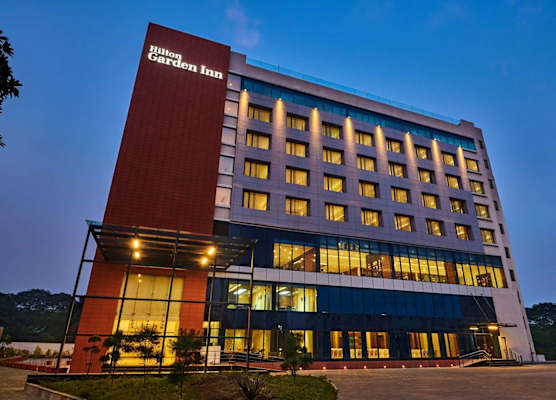 Hilton Garden Inn Lucknow 1