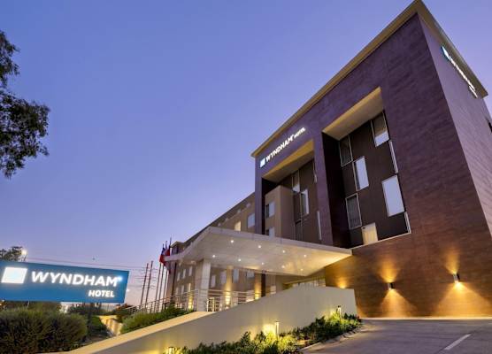 Wyndham Santiago Aeropuerto 1