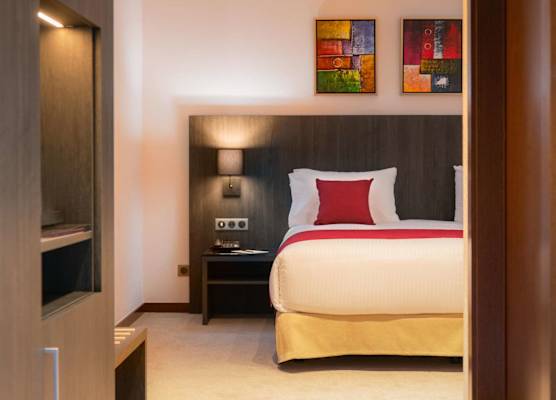 Golden Tulip Royaume 1