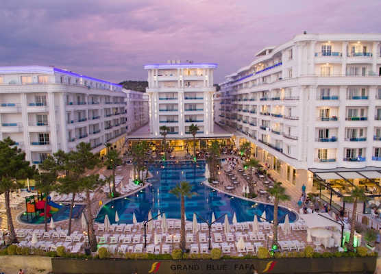 Grand Blue FAFA Resort & Spa 1