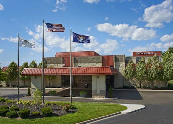 DoubleTree by Hilton Detroit - Dearborn 1