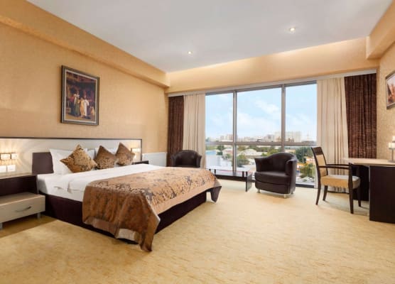 Days Hotel by Wyndham Baku 1