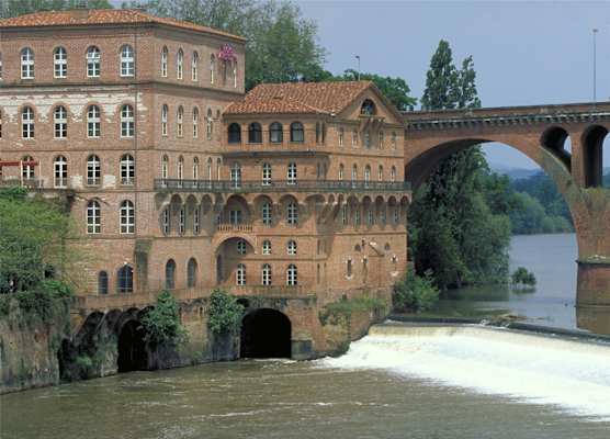 Mercure Albi Rives du Tarn 1