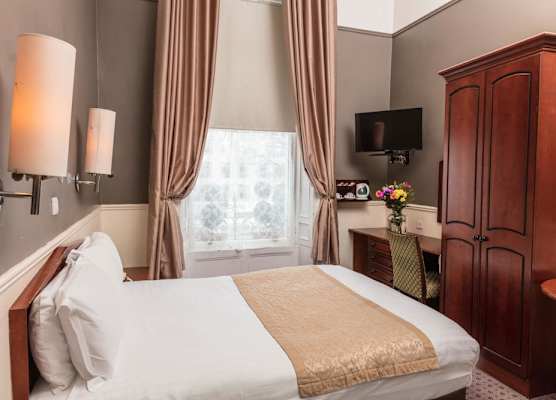 The Lansdowne Hotel 1
