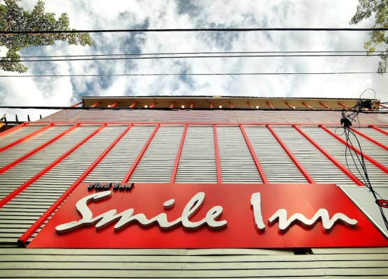 Smile Inn 1