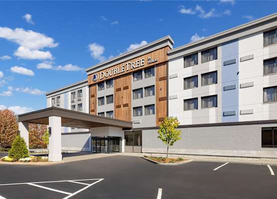 DoubleTree by Hilton Concord Downtown 1