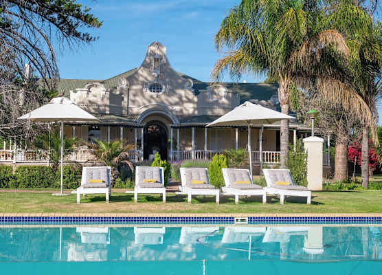 Bakenskraal Ostrich Palace 1