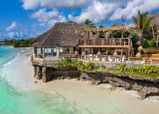 Salt & Coral Hotel and Restaurant 1
