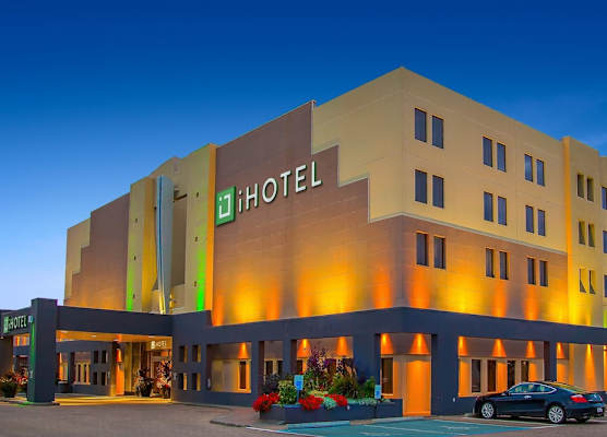 iHOTEL & Conference Center Red Deer 1