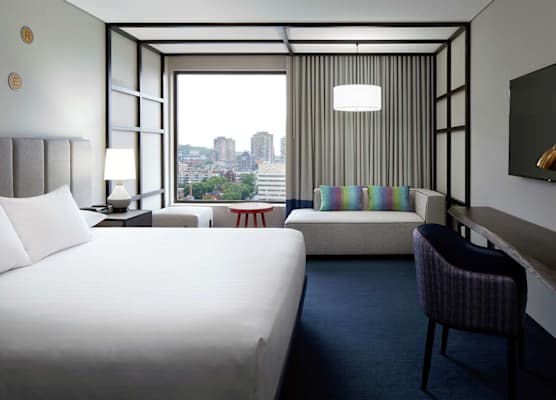 DoubleTree by Hilton Montreal 1