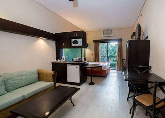 Microtel by Wyndham Boracay 1