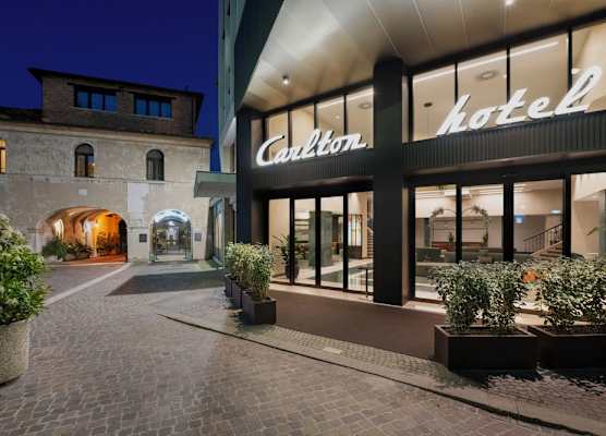 Hotel Carlton 1