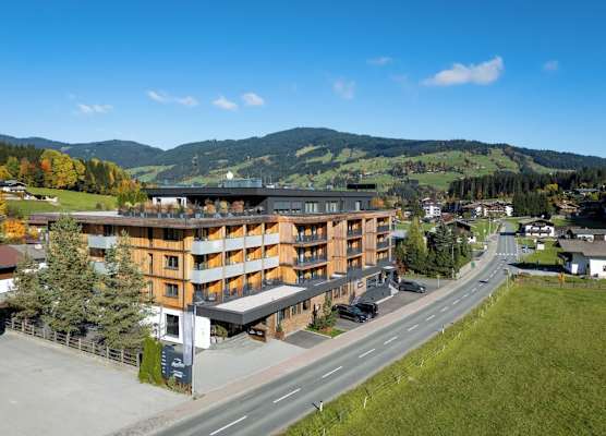 AlpenParks Hotel & Apartment Taxacher 1