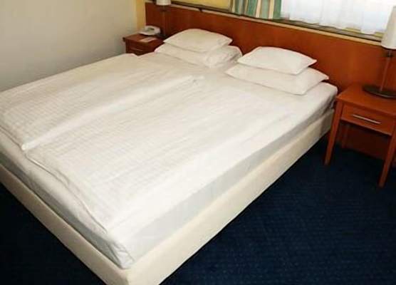 Hotel Veritas 1