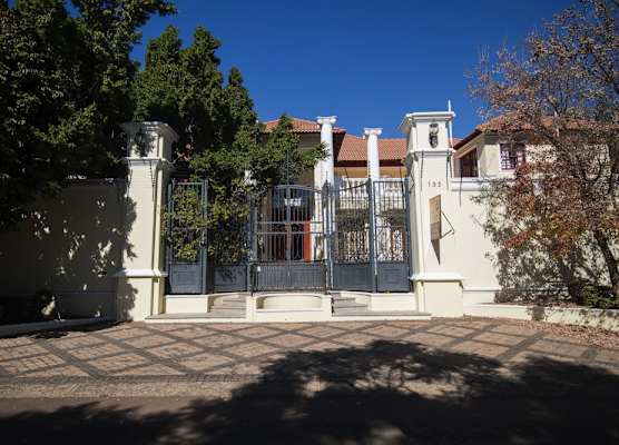 Cricklewood Manor 1