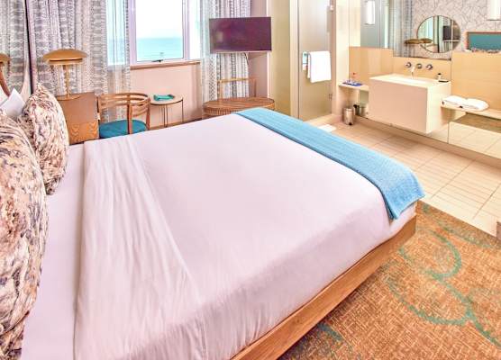 Suncoast Hotel & Towers 1