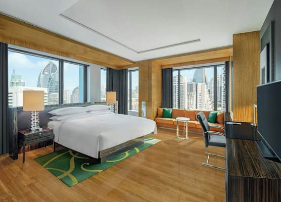 Renaissance Bangkok Ratchaprasong Hotel by Marriott 1