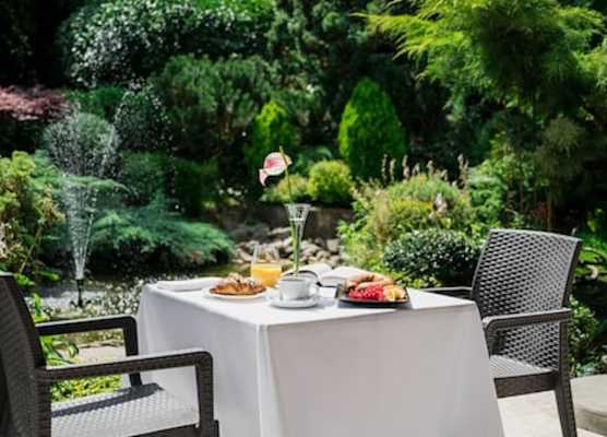 Booking Hotel & Spa 1
