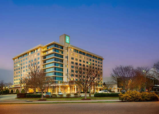 Embassy Suites by Hilton Hampton Convention Center 1