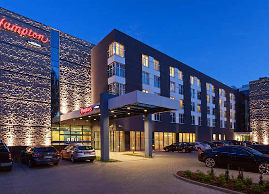 Hampton by Hilton Warsaw Airport 1
