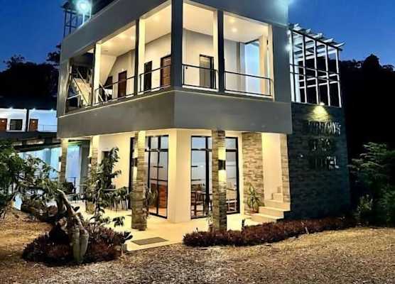 Harbour Bliss Hotel 1