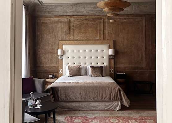 Dome Hotel 1
