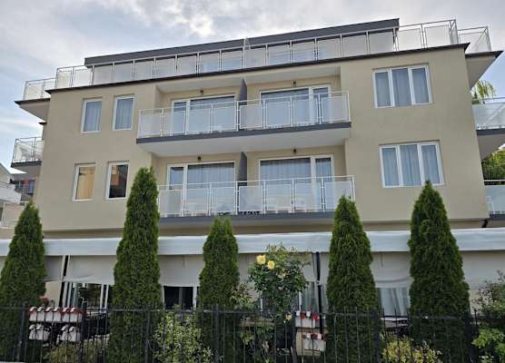 Family Hotel Saga 1