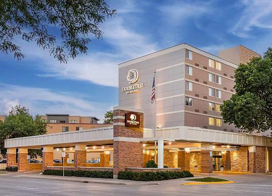 DoubleTree by Hilton Madison Downtown 1