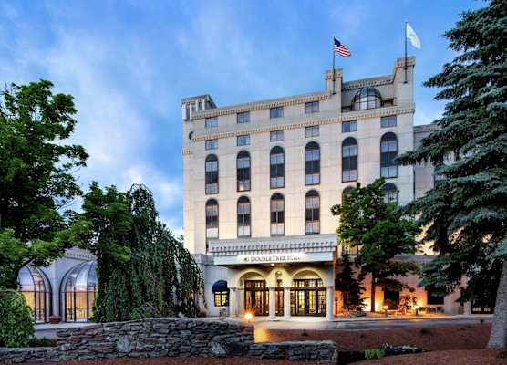DoubleTree by Hilton Nashua 1