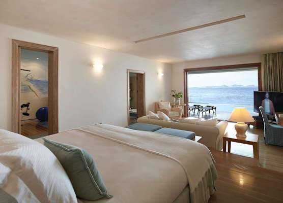 Grand Resort Lagonissi 1
