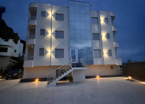 AL Hotel 1