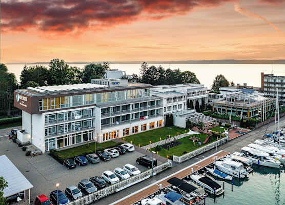 Hotel Yacht Wellness & Business 1