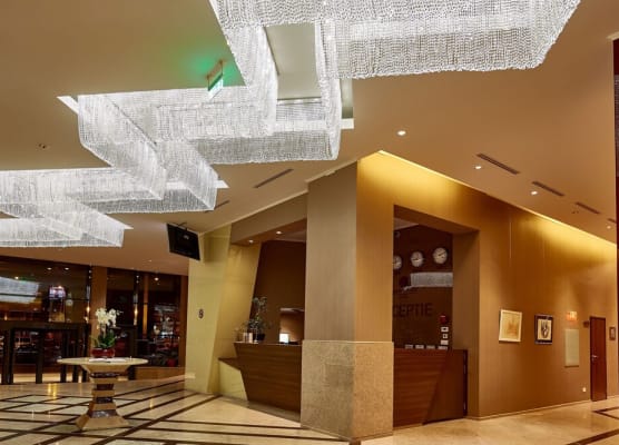 Central Plaza Hotel 1
