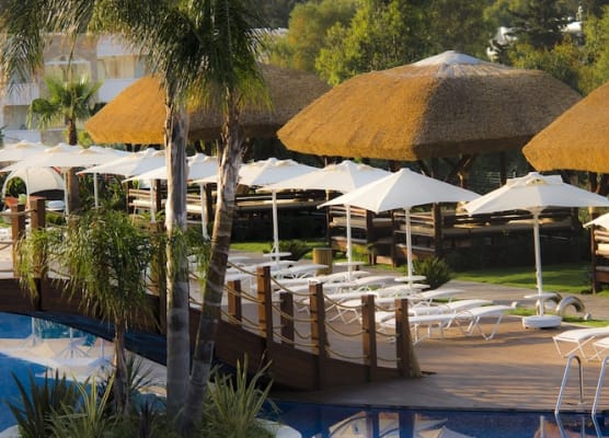 Bellazure Hotel 1