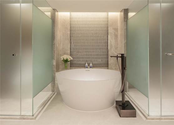 Anantara Siam Bangkok Hotel 1