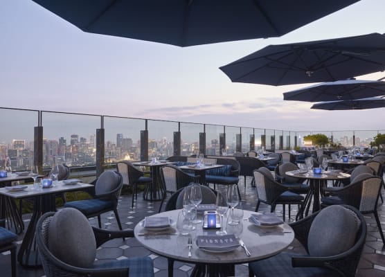 Four Seasons Hotel Tokyo at Otemachi 1