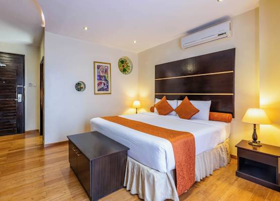 The Monarch Hotel 1