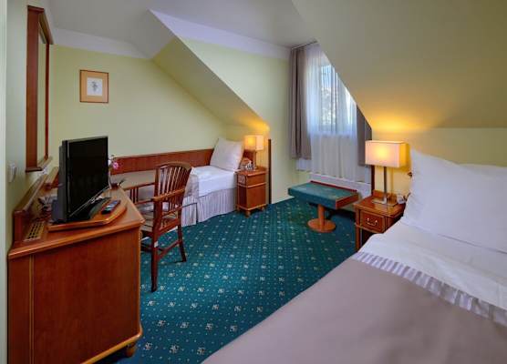 Hotel Selsky Dvur - Bohemian Village Courtyard 1