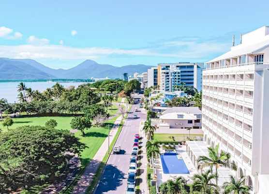Cairns Harbourside Hotel 1