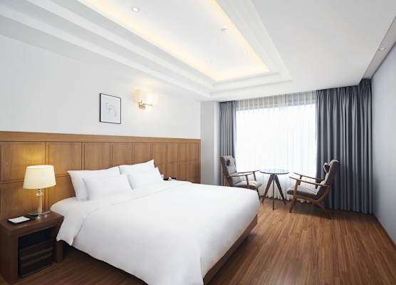 Lion Hotel 1