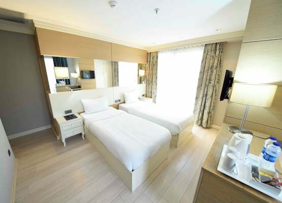 Le Mirage Hotel 1