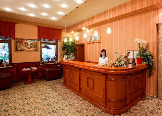 Luna Hotel 1