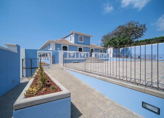 Azores Book Hotel 1