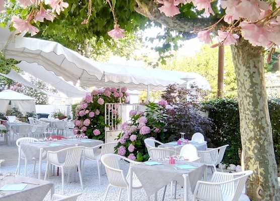 Petit Hotel 1