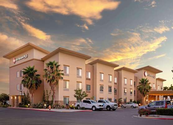 Best Western Plus Coalinga Inn 1