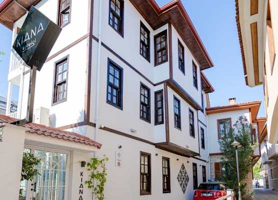KIANA KALEİÇİ 1